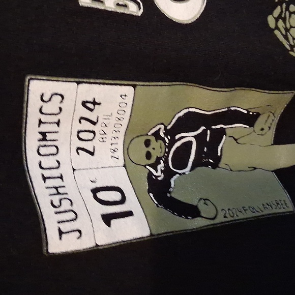 Black Graphic Tee - Picture 3 of 10